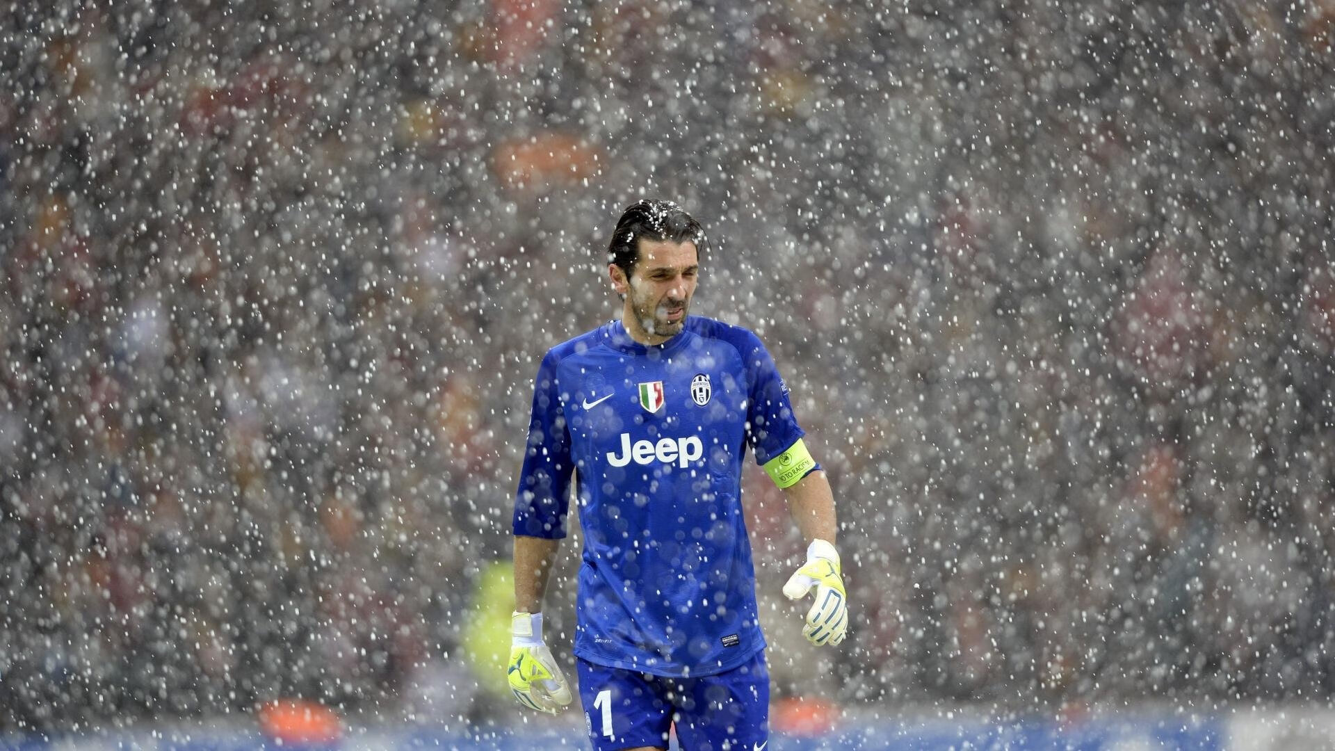 羽毛球女双赛场，中国组合三连胜小组第一出线，羽毛球女双赛况